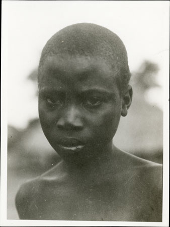File:EVANS-PRITCHARD Edward Evan 1928c A full face portrait of a boy identified as 'tame Zakiri' 338x450.jpg