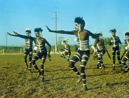 File:Boys dancing a corroboree.jpg
