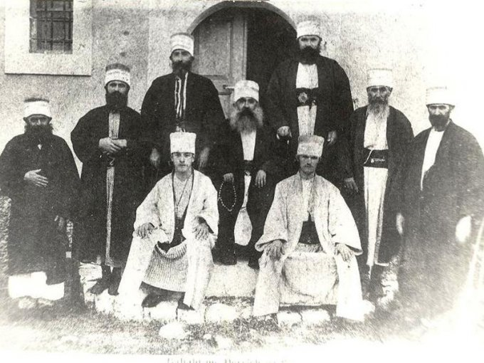 File:Baba Mehmet Çeno among Bektashi dervishes (circa late 1920s).png