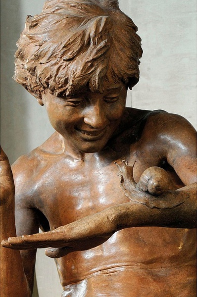 File:THABARD Adolphe-Martial (attrib) - L'enfant à l'escargot (détail 2) 497x749.jpg