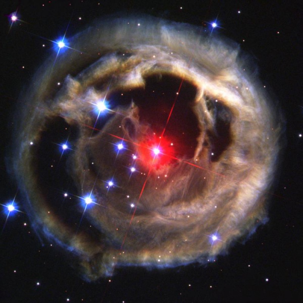File:Red supergiant star V838 Moncerotis.jpg