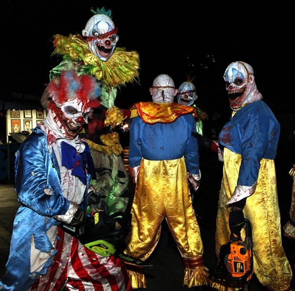 File:913px-Scary Clowns at PDC2008 Party at Universal Studios (cropped).jpg