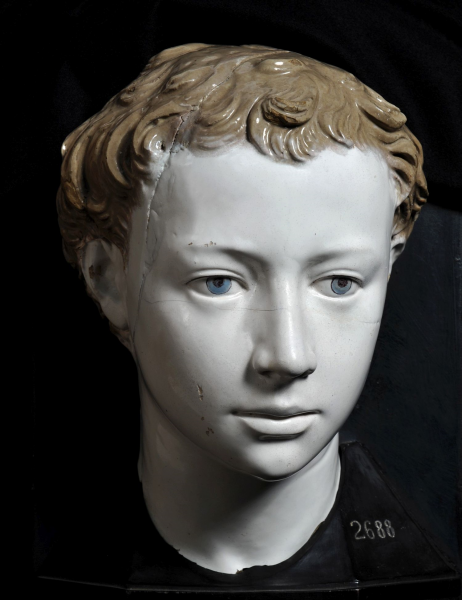 File:Luca della Robbia - Portrait of a youth.png