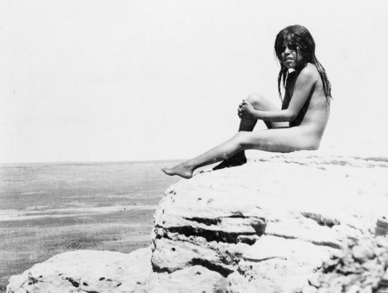 File:MONSEN 1907c A Study in bronze - Nude Indian boy 865x652.jpg