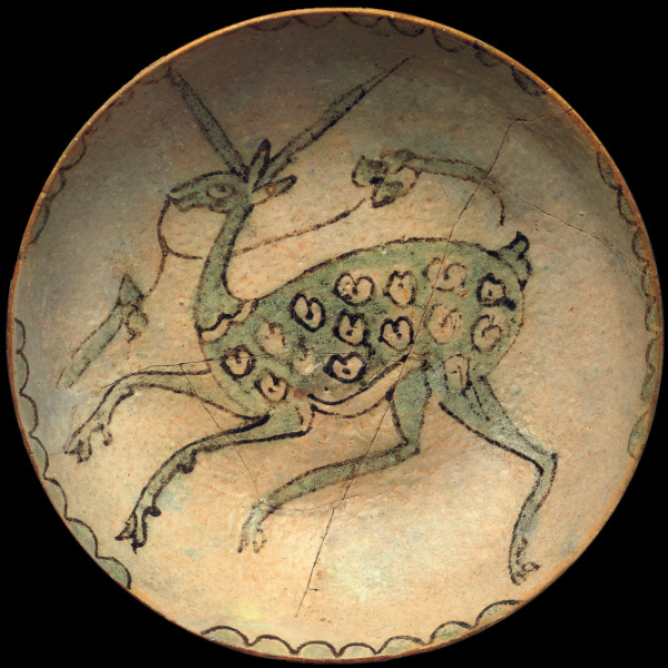 File:Basin or platter of the fawn. Caliphate of Córdoba, al-Andalus, Spain. Medina Azahara style, 10th century, Umayyad dynasty.png