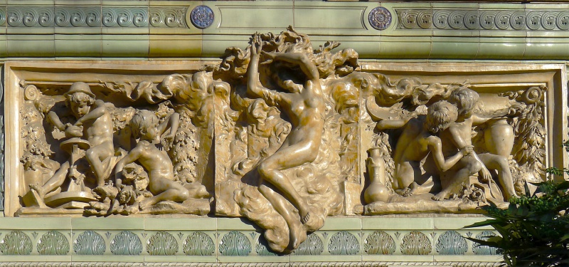 File:COUTAN Jules 1900 Frise du pavillon de la Manufacture de Sèvres 2200x1032.jpg
